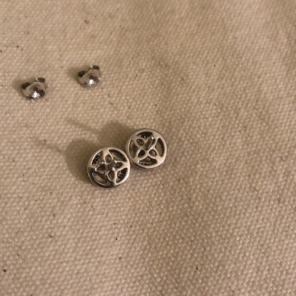 💎 1/10 ct. t.w. Double Halo Diamond Earrings Set in Sterling Silver - Picture 12 of 14